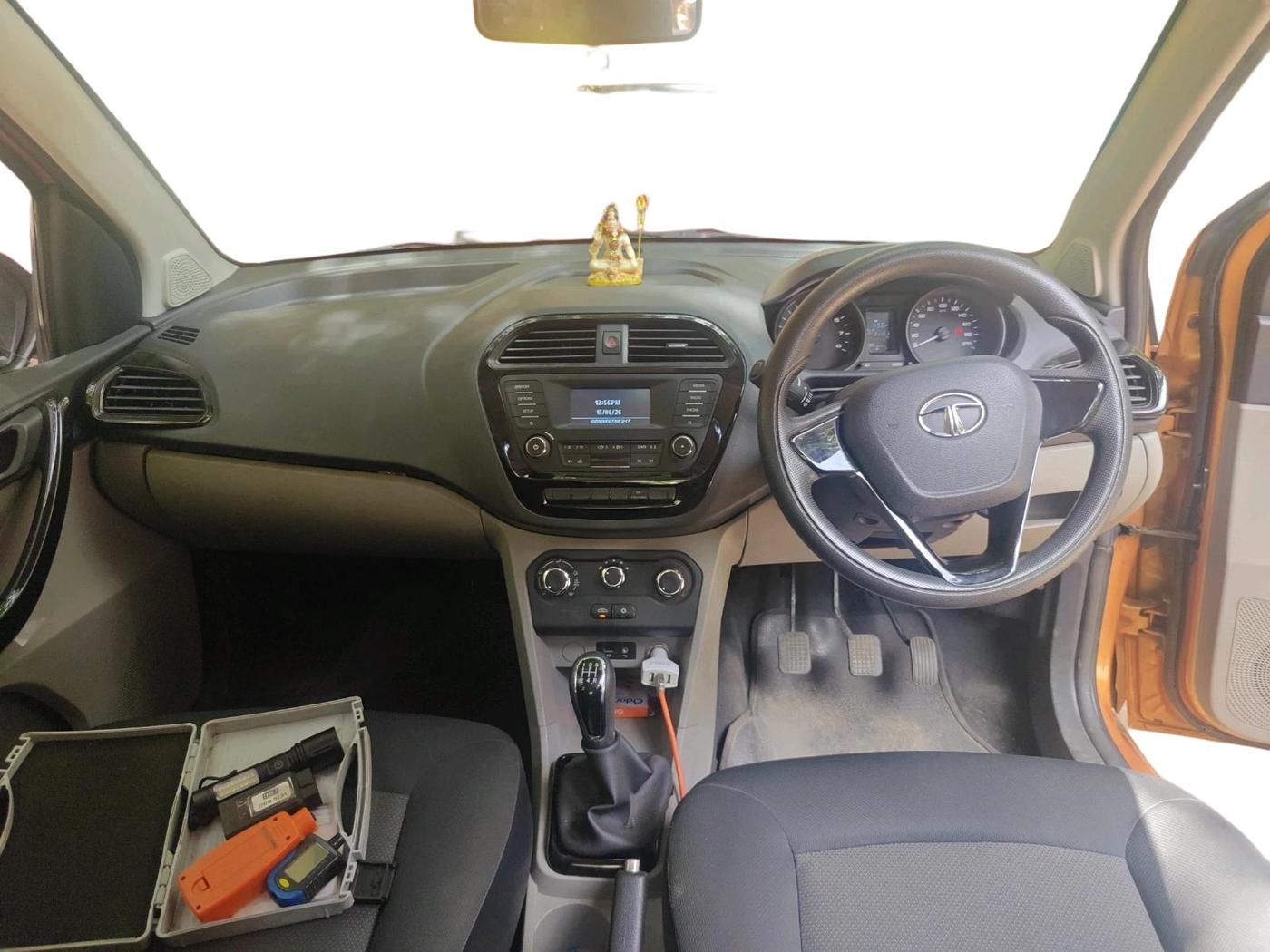 2017 Tata Tiago XT PETROL, Petrol, Manual, 31,153 km, interior