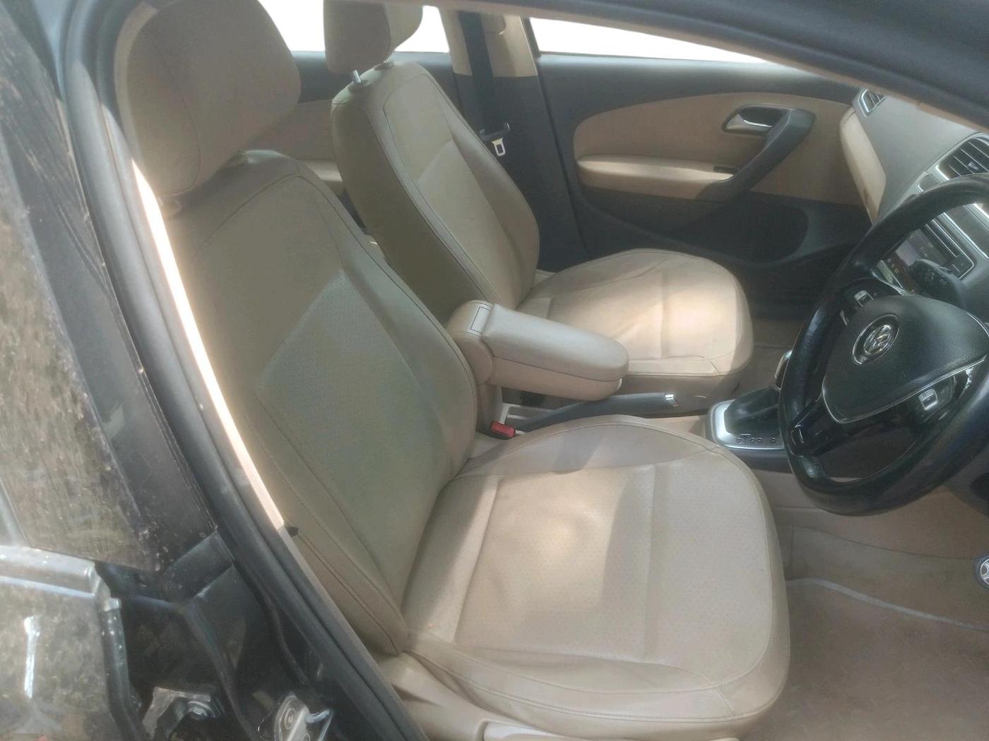 2017 Volkswagen Vento HIGHLINE PETROL AT, Petrol, Automatic, 1,13,275 km, interior