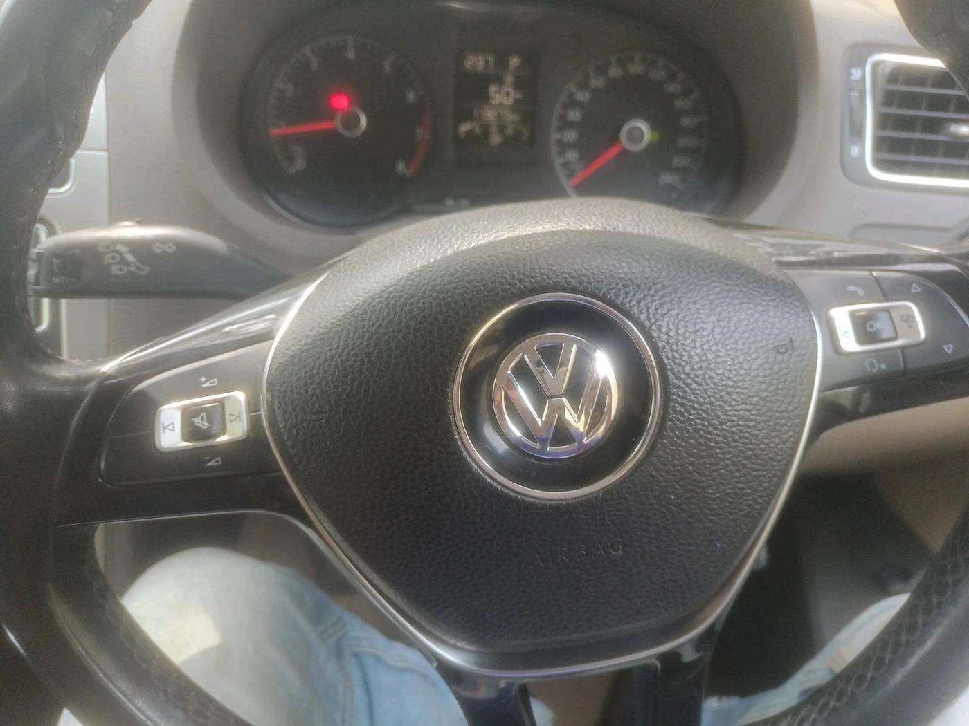 2017 Volkswagen Vento HIGHLINE PETROL AT, Petrol, Automatic, 1,13,275 km, interior