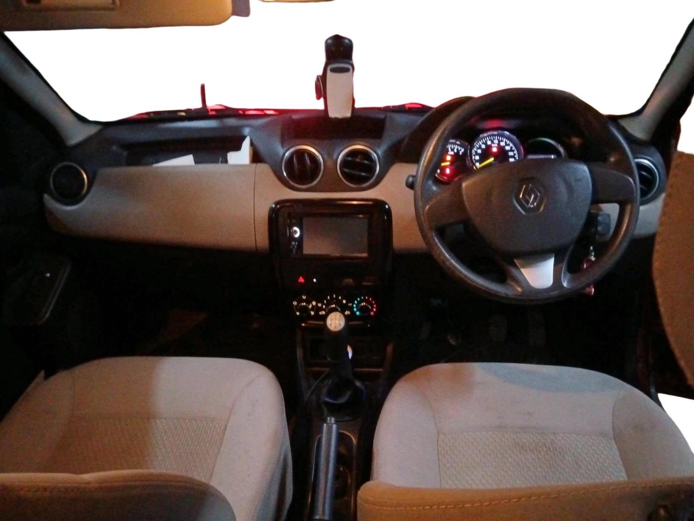 2015 Renault Duster 85 PS RXL DIESEL, Diesel, Manual, 76,444 km, interior