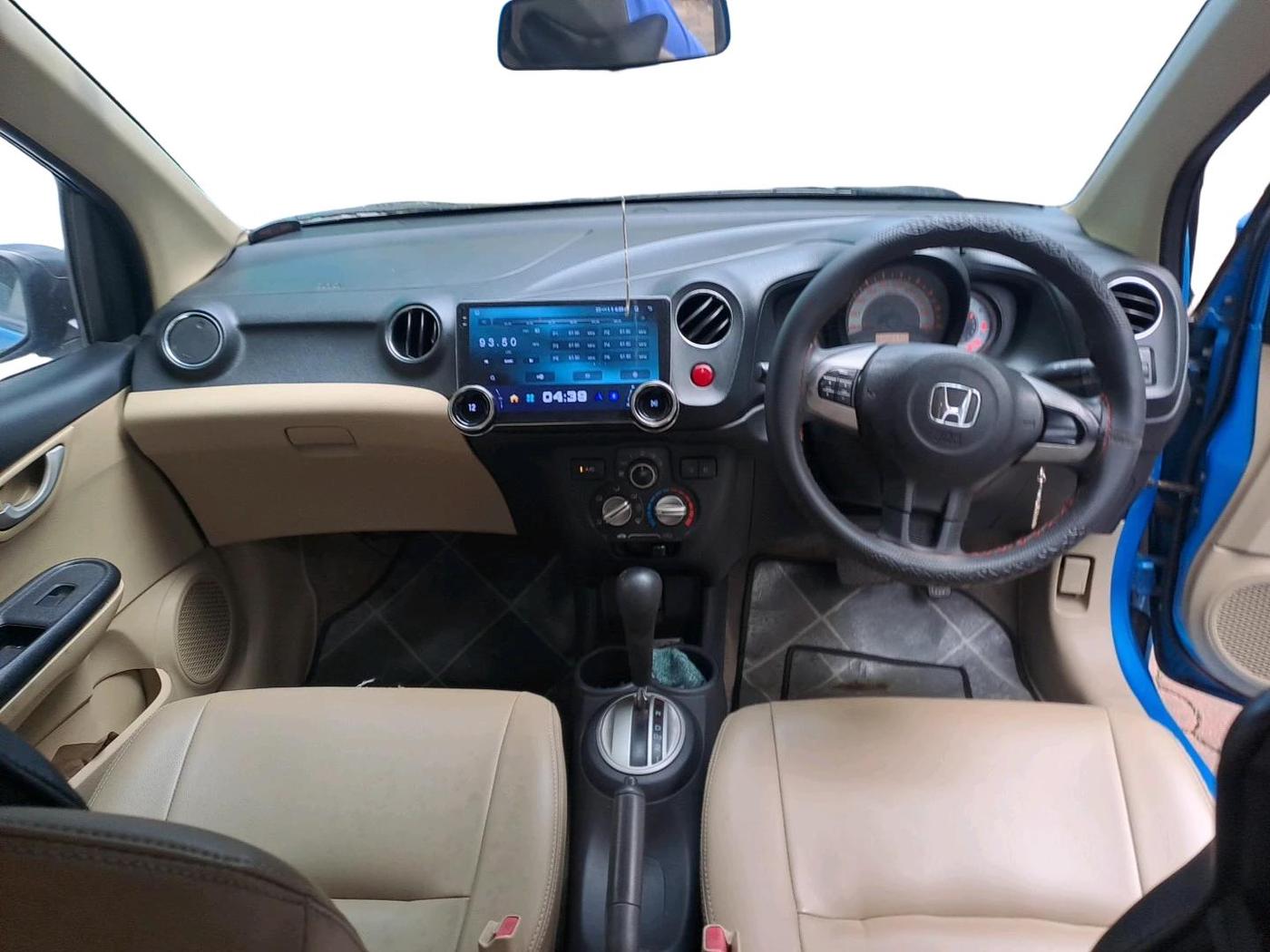 2014 Honda Brio VX AT, Petrol, Automatic, 30,837 km, interior