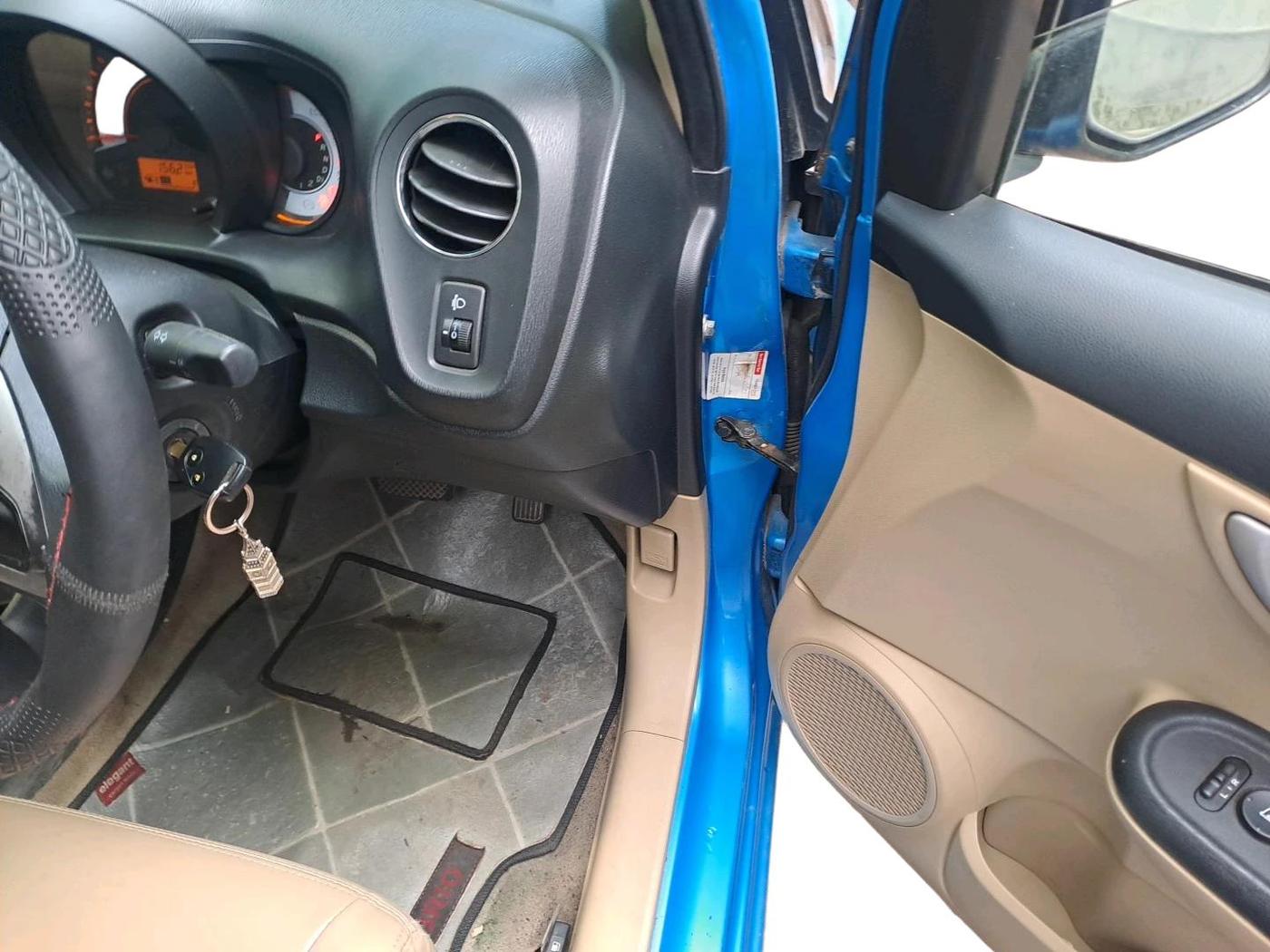 2014 Honda Brio VX AT, Petrol, Automatic, 30,837 km, interior