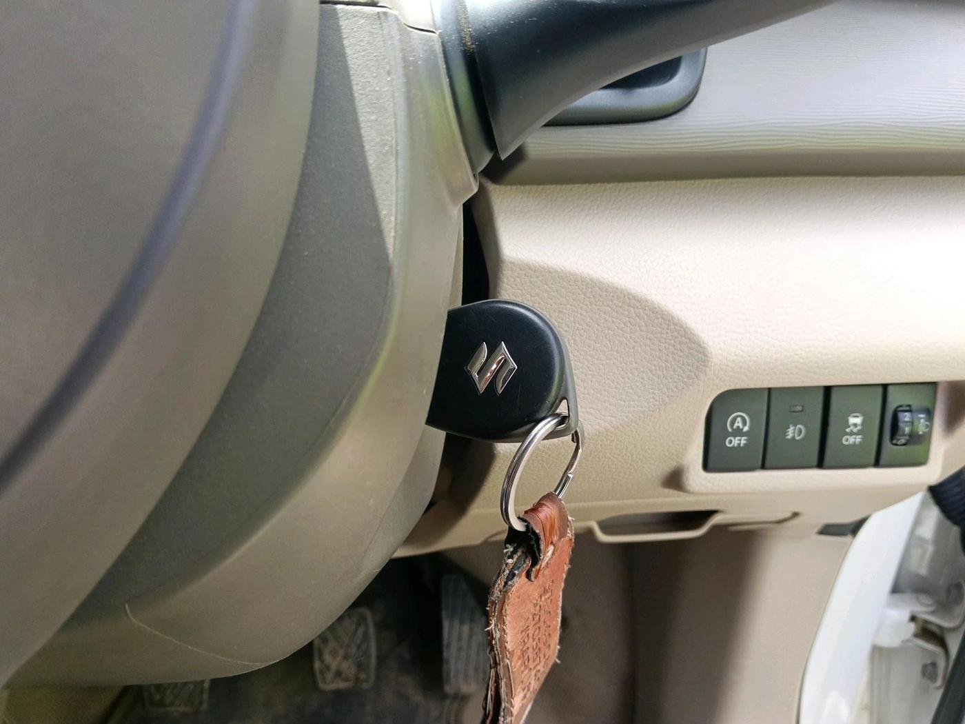 2024 Maruti Ertiga VXi (O), Petrol, Manual, 17,010 km, interior
