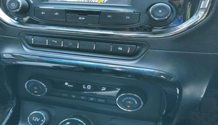 2018 Tata Hexa XT 4X2 7 STR, Diesel, Manual, 51,616 km, interior