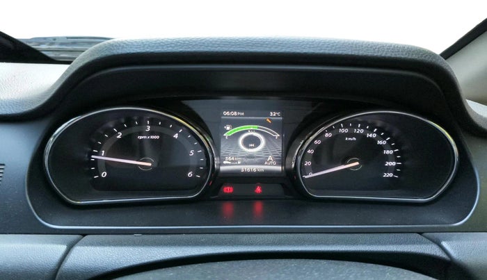 2018 Tata Hexa XT 4X2 7 STR, Diesel, Manual, 51,616 km, interior