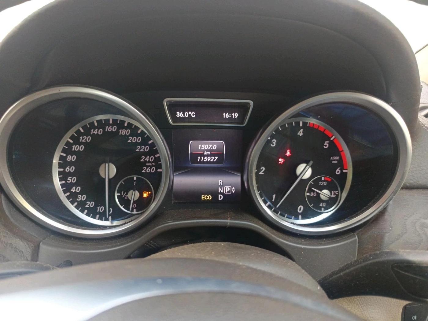 2014 Mercedes Benz GL Class 350 CDI 4Matic, Diesel, Automatic, 1,15,927 km, interior