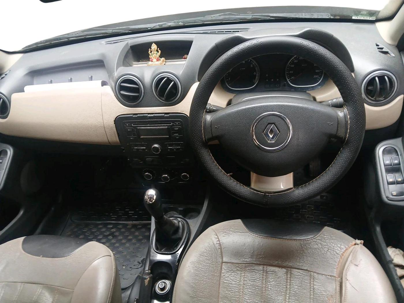 2013 Renault Duster 85 PS RXL DIESEL, Diesel, Manual, 1,07,702 km, interior