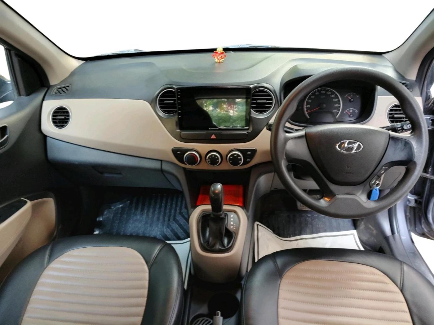 2017 Hyundai Grand i10 MAGNA AT 1.2 KAPPA VTVT, Petrol, Automatic, 40,011 km, interior