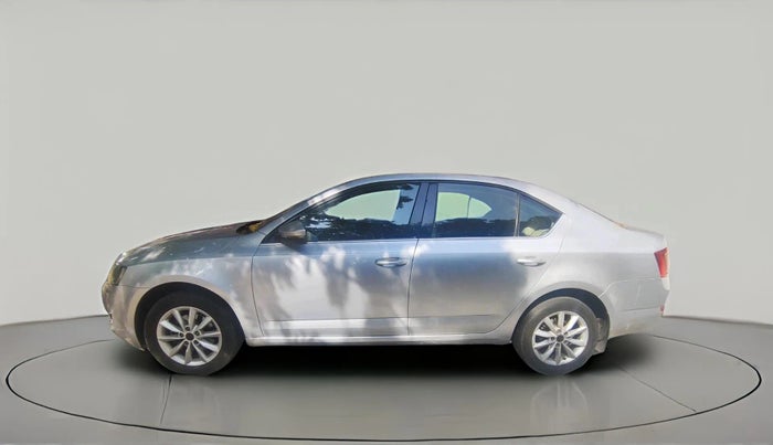 2013 Skoda Octavia AMBITION 2.0 TDI, Diesel, Manual, 1,04,575 km, exterior