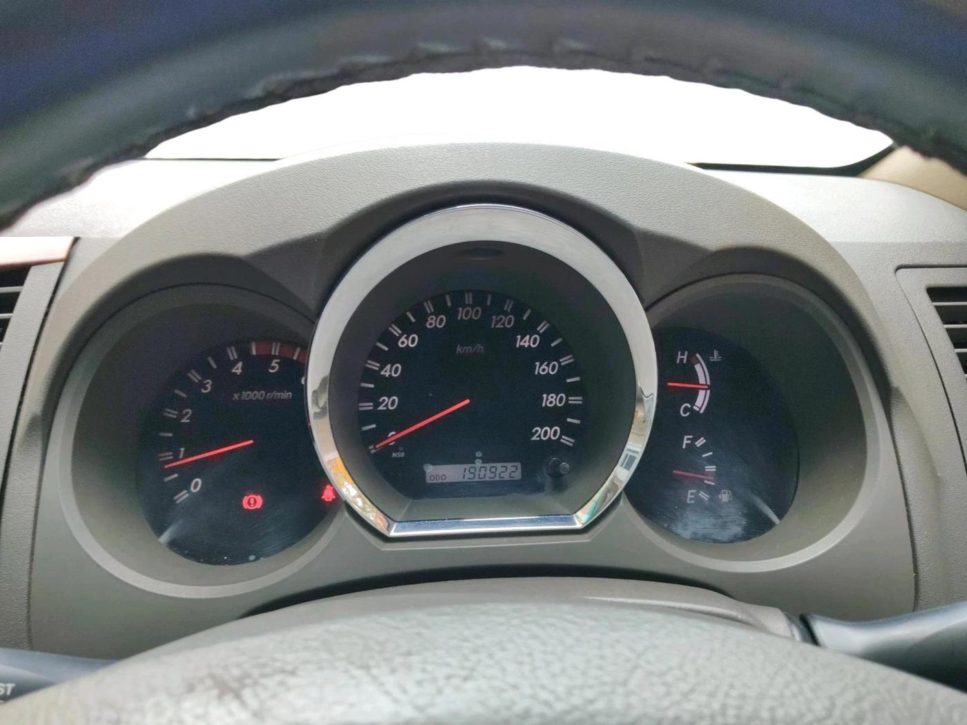 2009 Toyota Fortuner 3.0 4X4 MT, Diesel, Manual, 1,90,922 km, interior