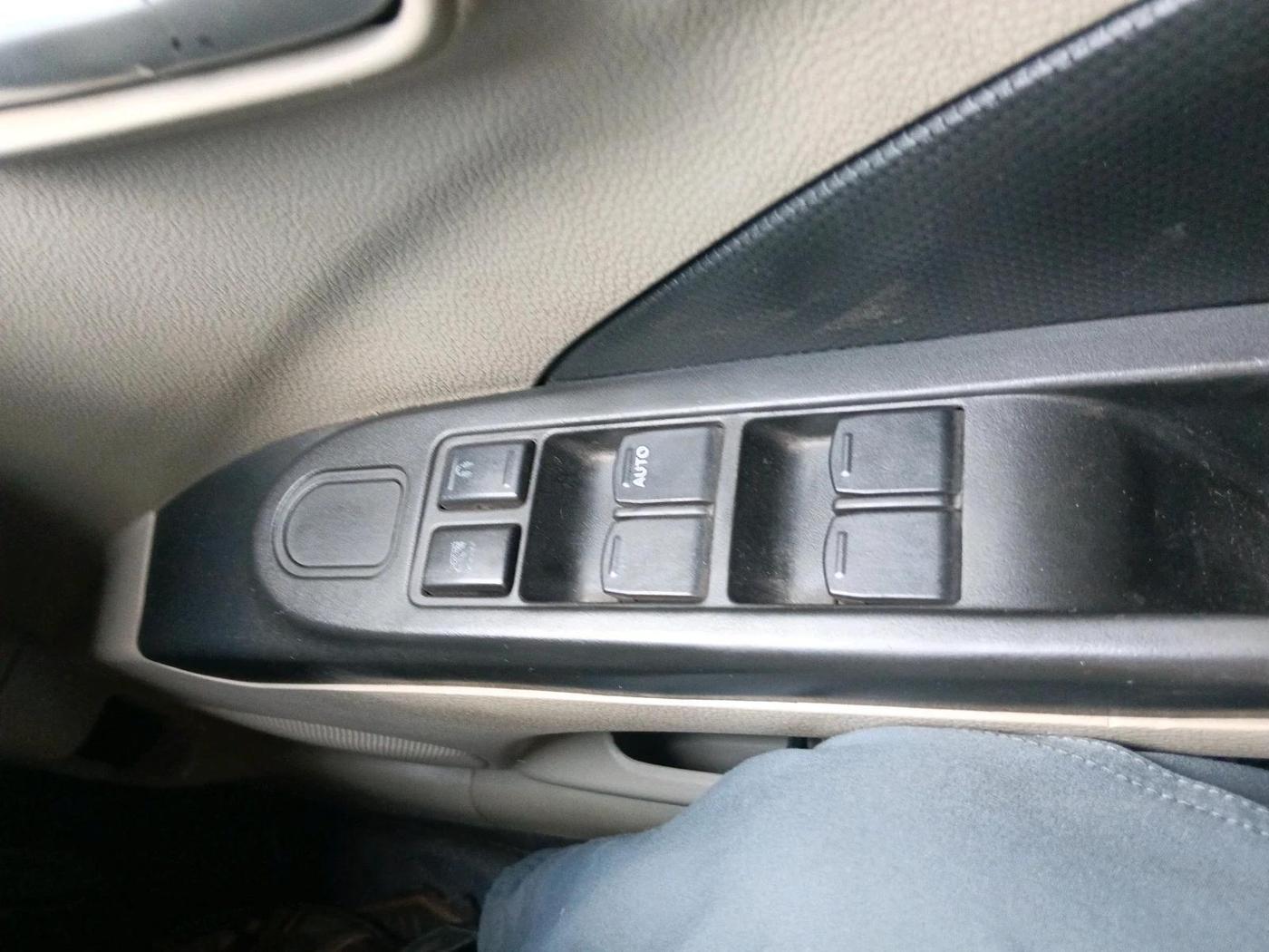 2015 Maruti Celerio VXI CNG, CNG, Manual, 2,86,596 km, interior