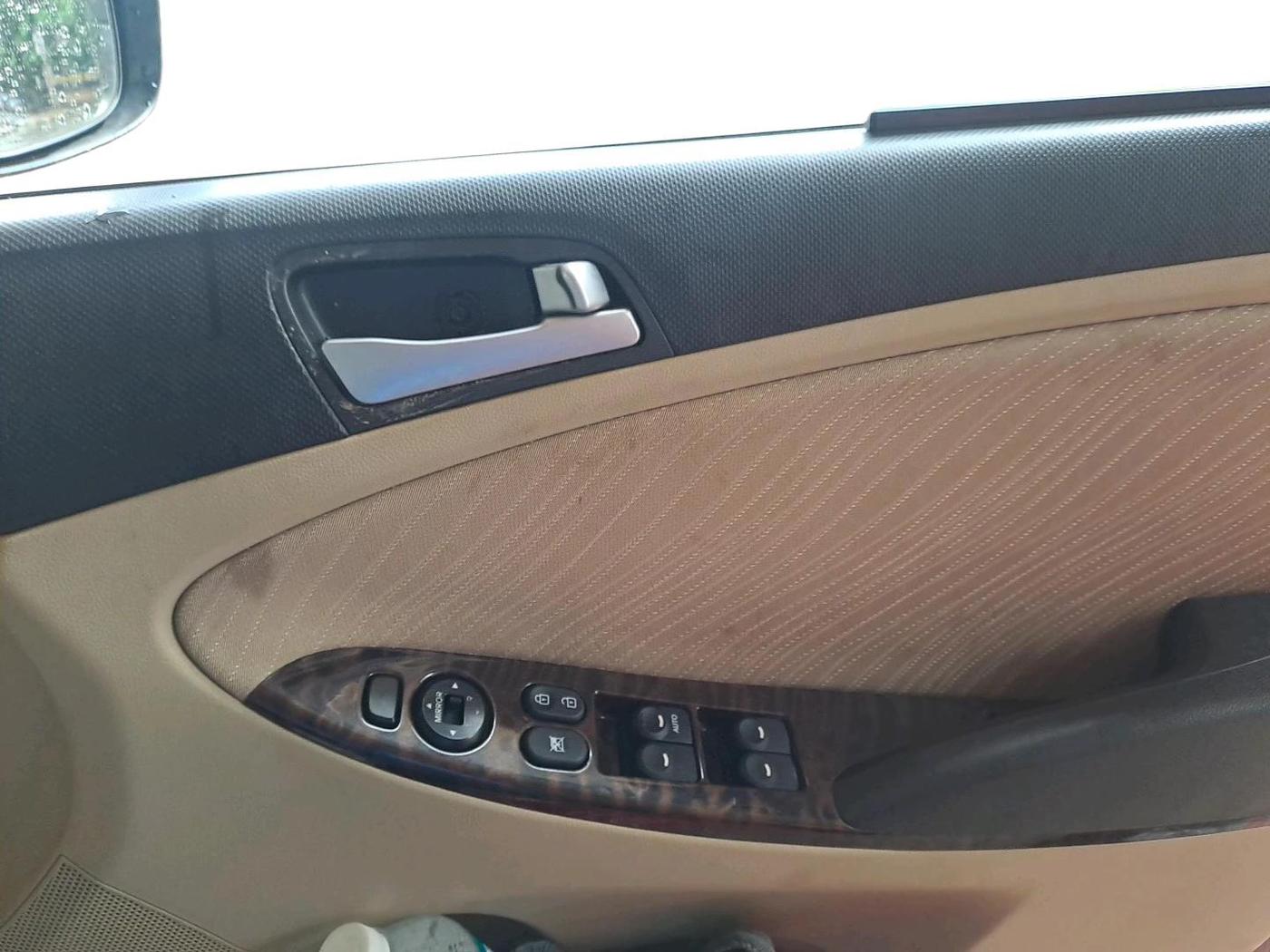 2015 Hyundai Verna FLUIDIC 4S 1.6 VTVT S AT, CNG, Automatic, 84,104 km, interior
