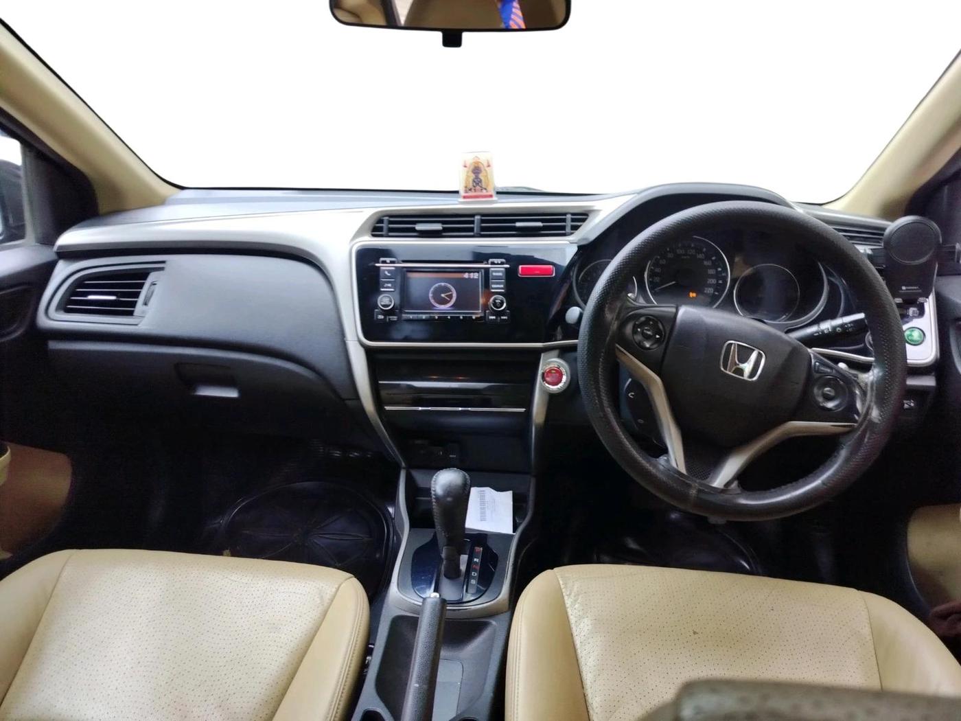 2016 Honda City 1.5L I-VTEC VX CVT, CNG, Automatic, 1,04,429 km, interior