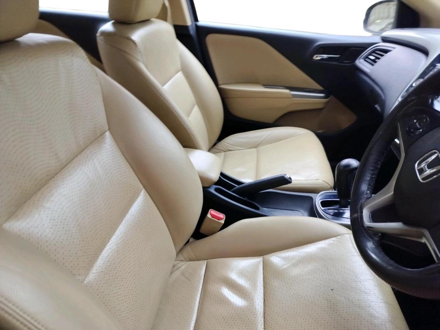 2016 Honda City 1.5L I-VTEC VX CVT, CNG, Automatic, 1,04,429 km, interior