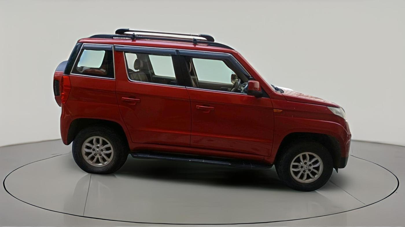 2017 Mahindra TUV300 T8, Diesel, Manual, 83,711 km, exterior