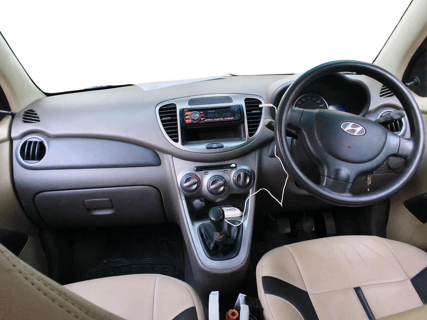 2012 Hyundai i10 MAGNA 1.1 LPG, Petrol, Manual, 86,748 km, interior