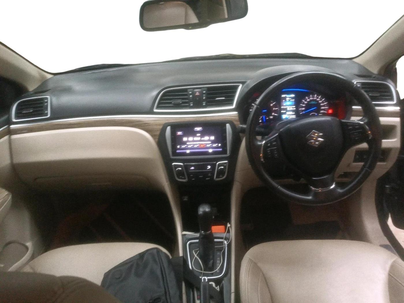2022 Maruti Ciaz ALPHA  AT 1.5 SHVS PETROL, Petrol, Automatic, 27,911 km, interior