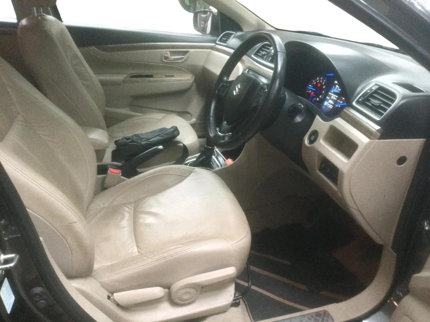 2022 Maruti Ciaz ALPHA  AT 1.5 SHVS PETROL, Petrol, Automatic, 27,911 km, interior