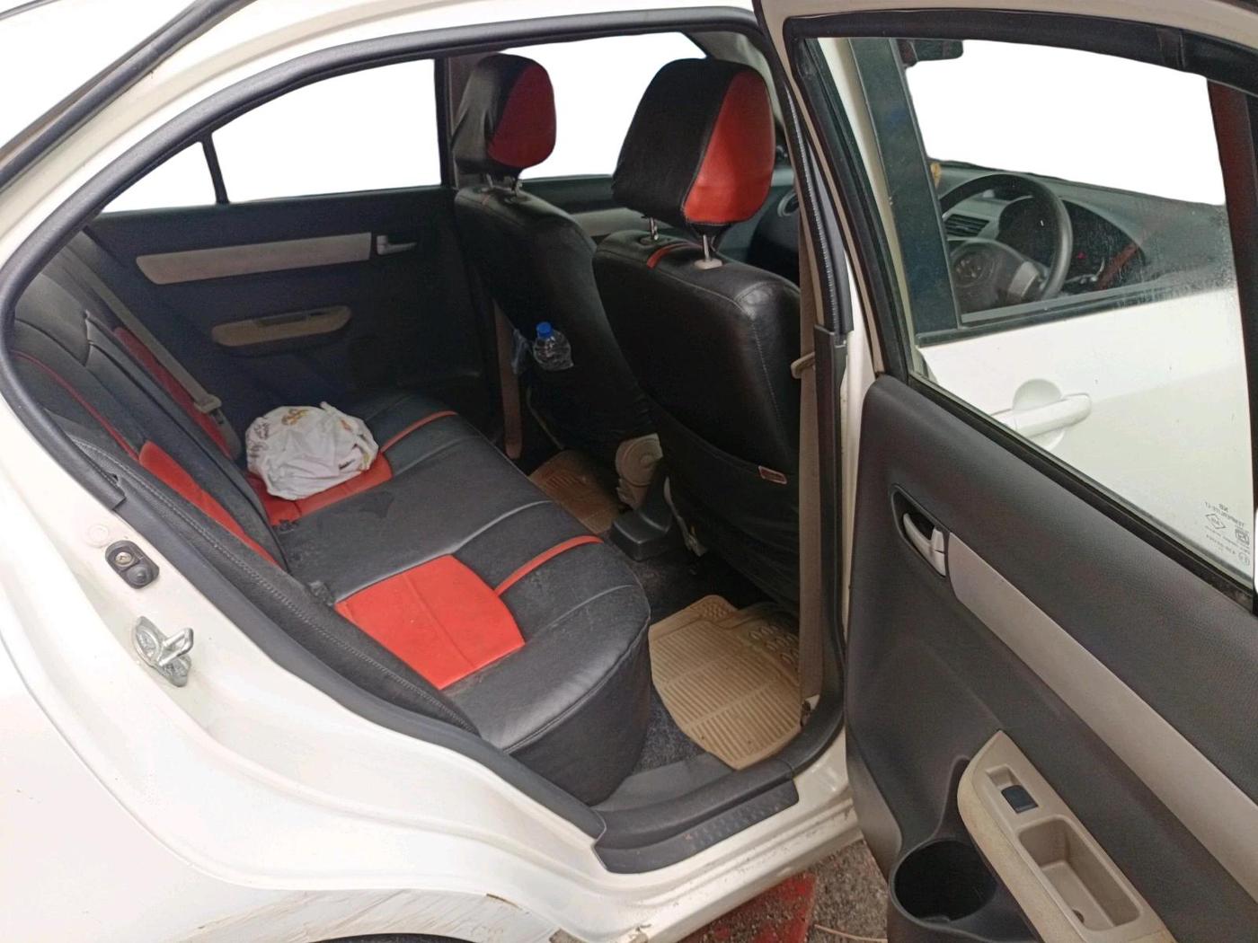 2011 Maruti Swift Dzire ZXI, Petrol, Manual, 1,06,018 km, interior