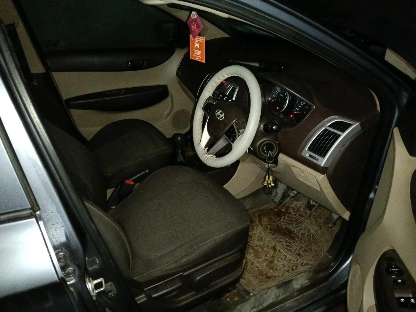 2011 Hyundai i20 ASTA 1.2, Petrol, Manual, 68,701 km, interior
