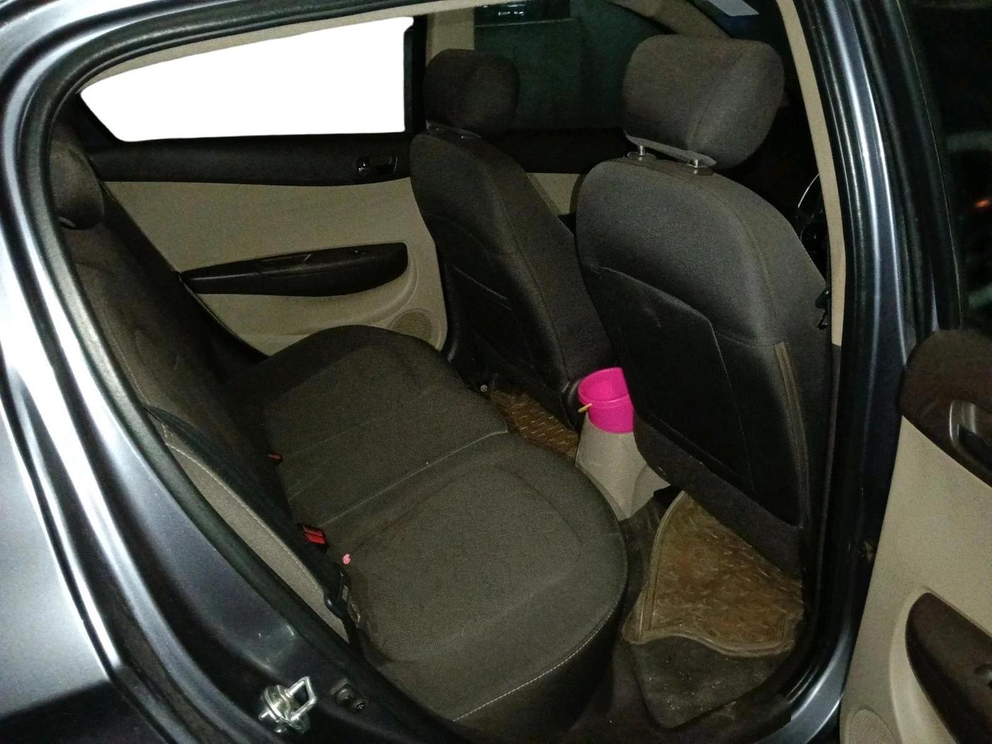 2011 Hyundai i20 ASTA 1.2, Petrol, Manual, 68,701 km, interior
