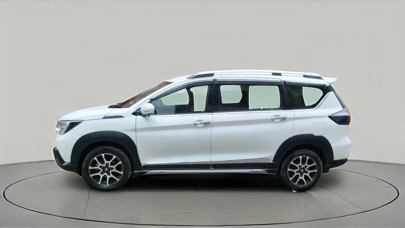 2022 Maruti XL6 ALPHA MT, Petrol, Manual, 19,286 km, exterior