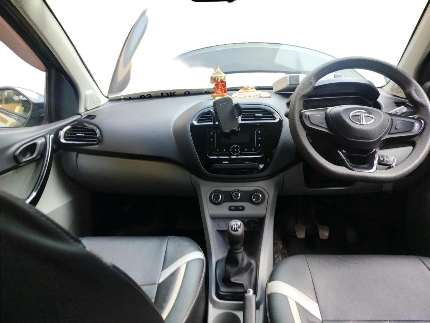 2020 Tata Tiago XT PETROL, Petrol, Manual, 23,210 km, interior