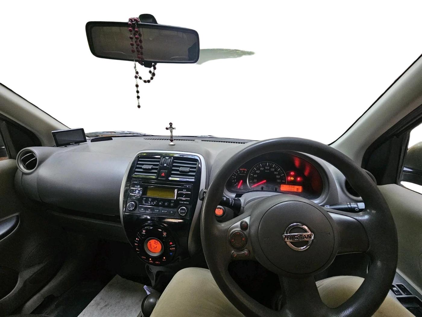 2013 Nissan Micra XV CVT, Petrol, Automatic, 71,339 km, interior