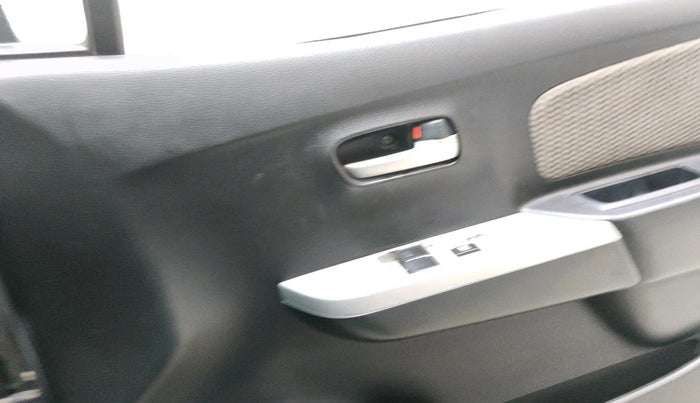 2016 Maruti Wagon R 1.0 LXI CNG, CNG, Manual, 75,831 km, interior