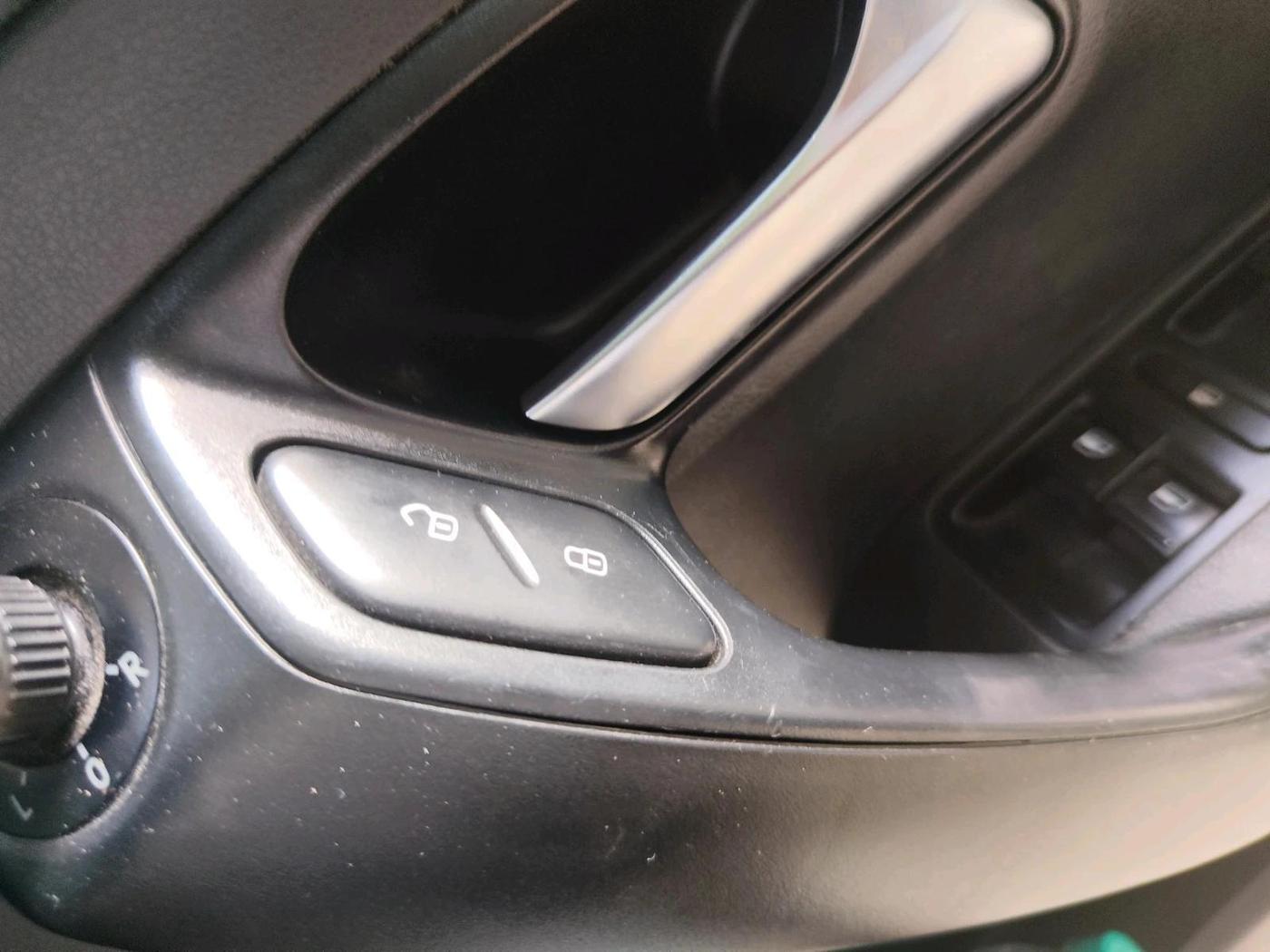 2015 Volkswagen Polo GT TSI AT, Petrol, Automatic, 74,422 km, interior