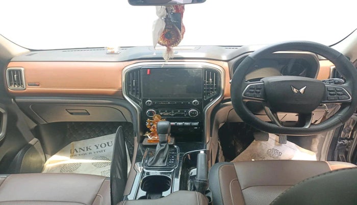 2024 Mahindra SCORPIO-N Z8 Select Diesel AT 2WD, Diesel, Automatic, 18,274 km, interior