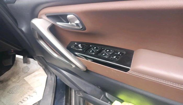 2024 Mahindra SCORPIO-N Z8 Select Diesel AT 2WD, Diesel, Automatic, 18,274 km, interior