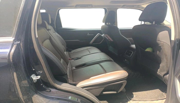 2024 Mahindra SCORPIO-N Z8 Select Diesel AT 2WD, Diesel, Automatic, 18,274 km, interior