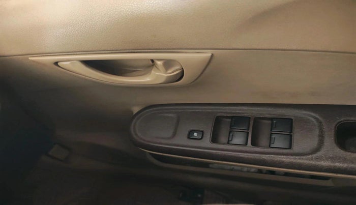 2013 Honda Amaze 1.5L I-DTEC E, Diesel, Manual, 1,31,537 km, interior