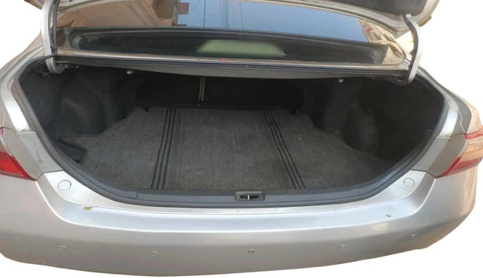 2006 Toyota Camry W2 AT, Petrol, Automatic, 1,45,741 km, exterior