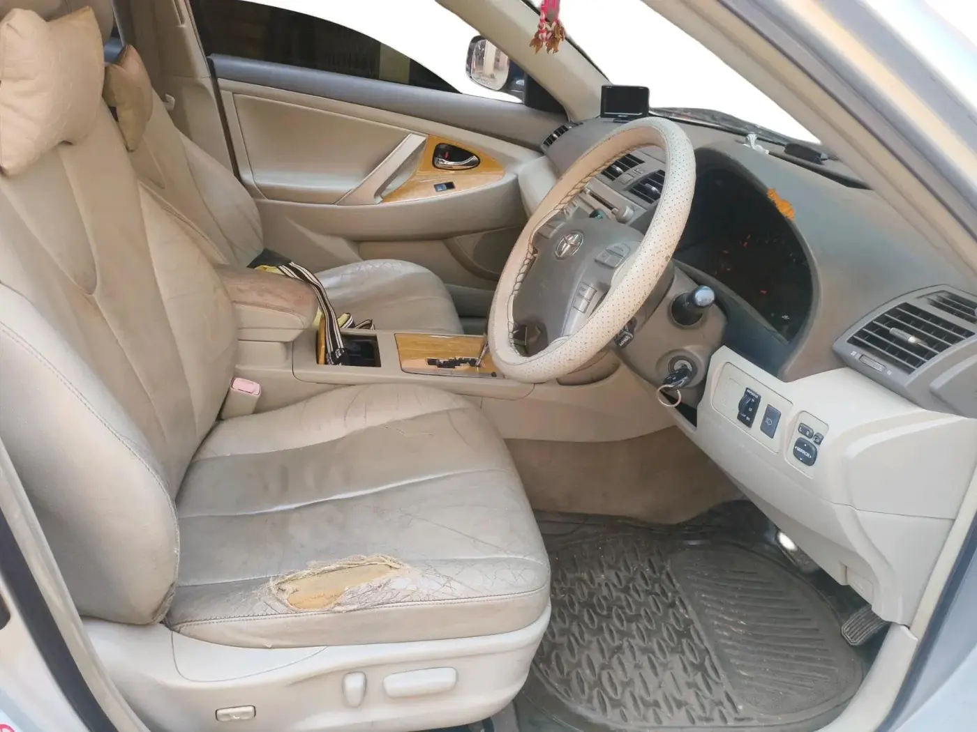 2006 Toyota Camry W2 AT, Petrol, Automatic, 1,45,741 km, interior