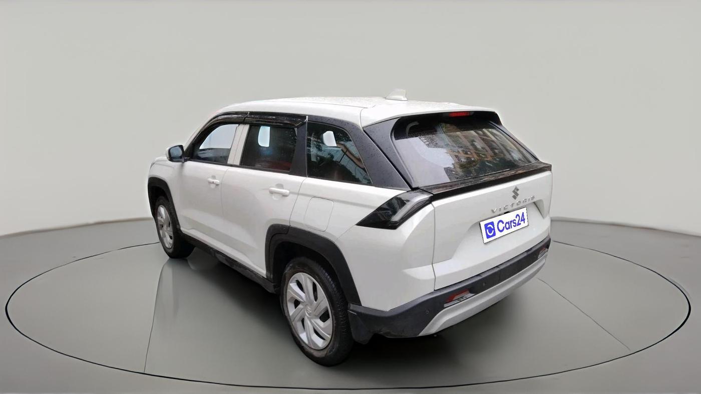 2025 Maruti Victoris Lxi 1.5 CNG MT, CNG, Manual, 17,143 km, exterior