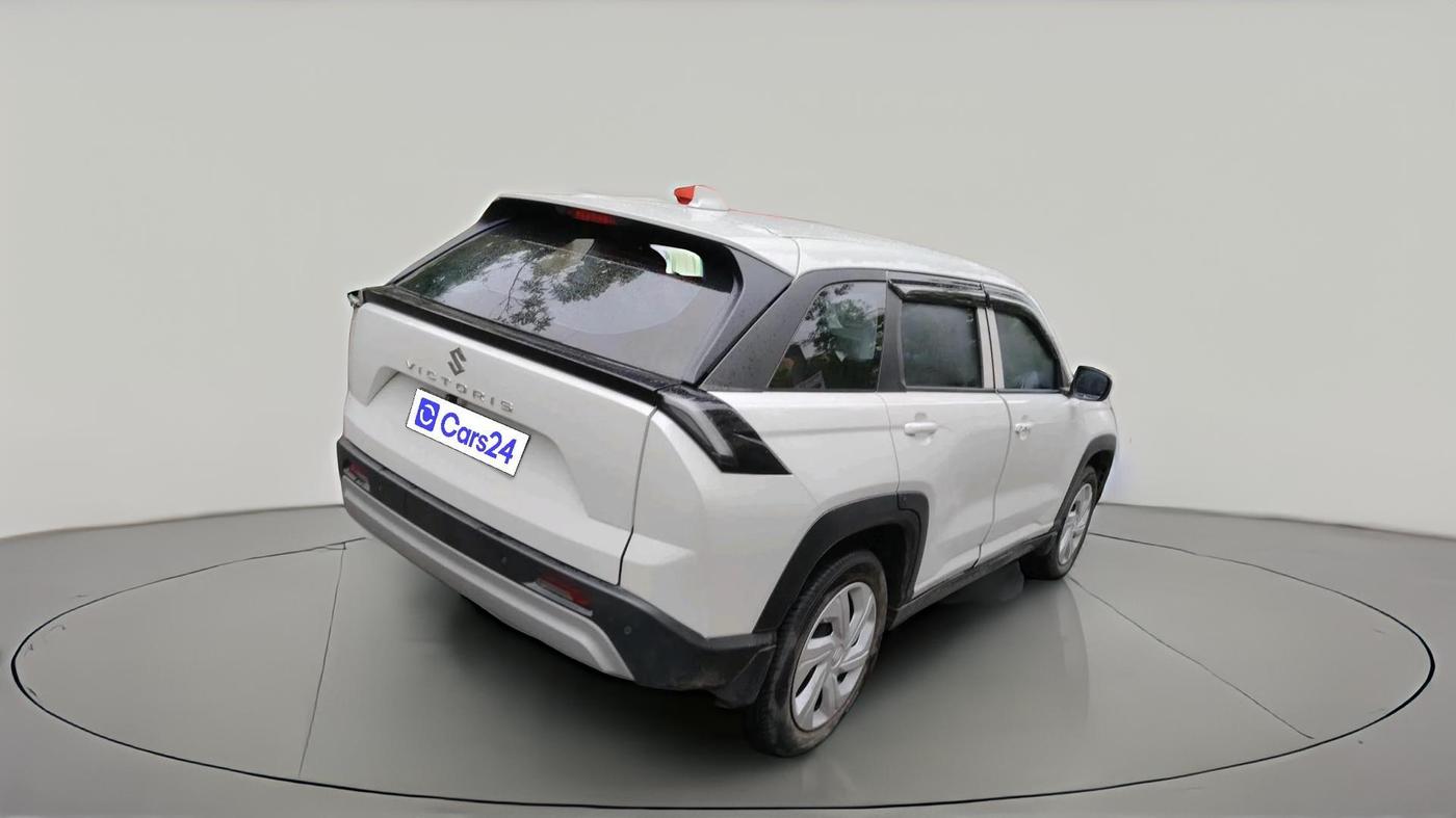 2025 Maruti Victoris Lxi 1.5 CNG MT, CNG, Manual, 17,143 km, exterior