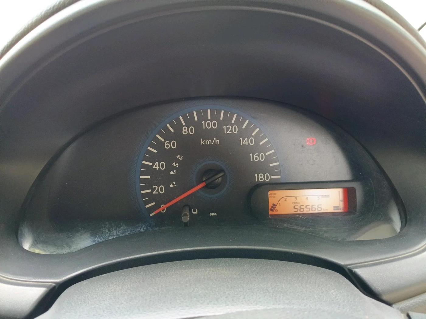 2016 Datsun Go Plus T, Petrol, Manual, 56,566 km, interior