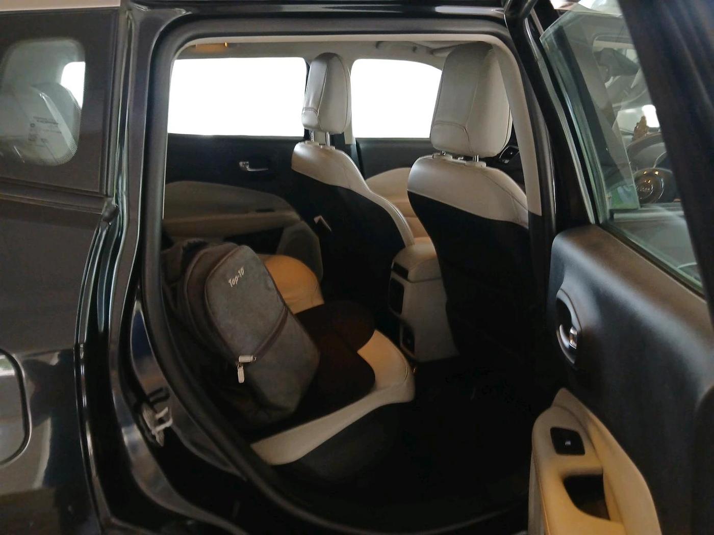 2018 Jeep Compass LIMITED PLUS PETROL AT, Petrol, Automatic, 36,108 km, interior