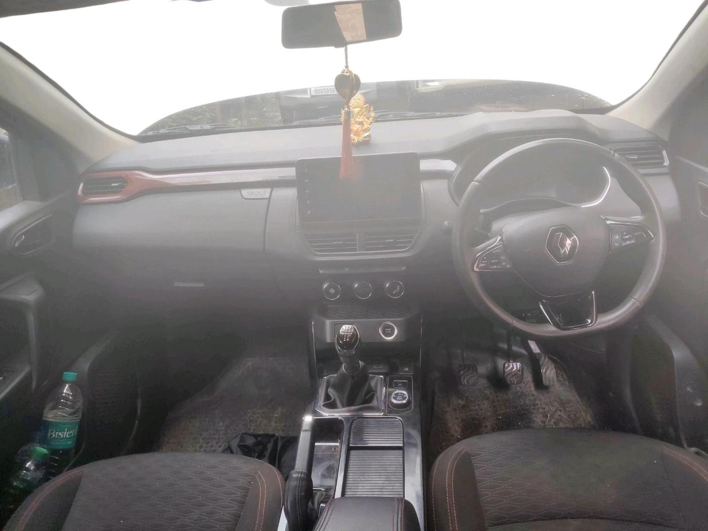 2022 Renault Kiger RXZ MT, Petrol, Manual, 43,072 km, interior