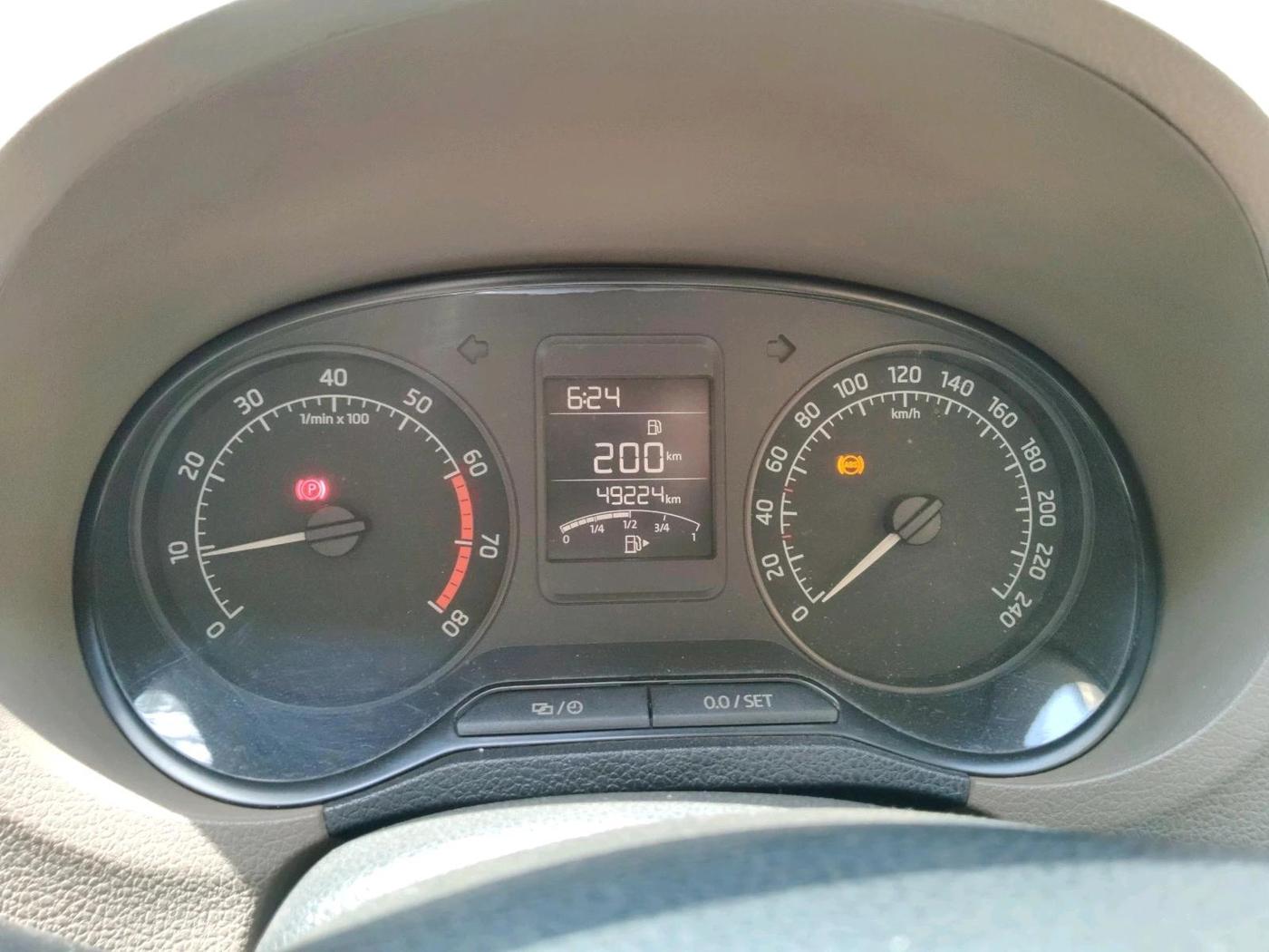 2015 Skoda Rapid AMBITION 1.6 MPI MT PLUS, Petrol, Manual, 49,224 km, interior