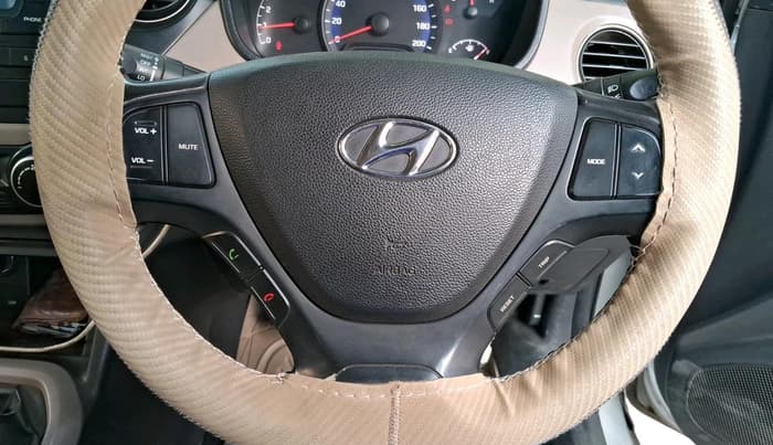 2014 Hyundai Xcent SX 1.1 CRDI, Diesel, Manual, 1,00,988 km, interior