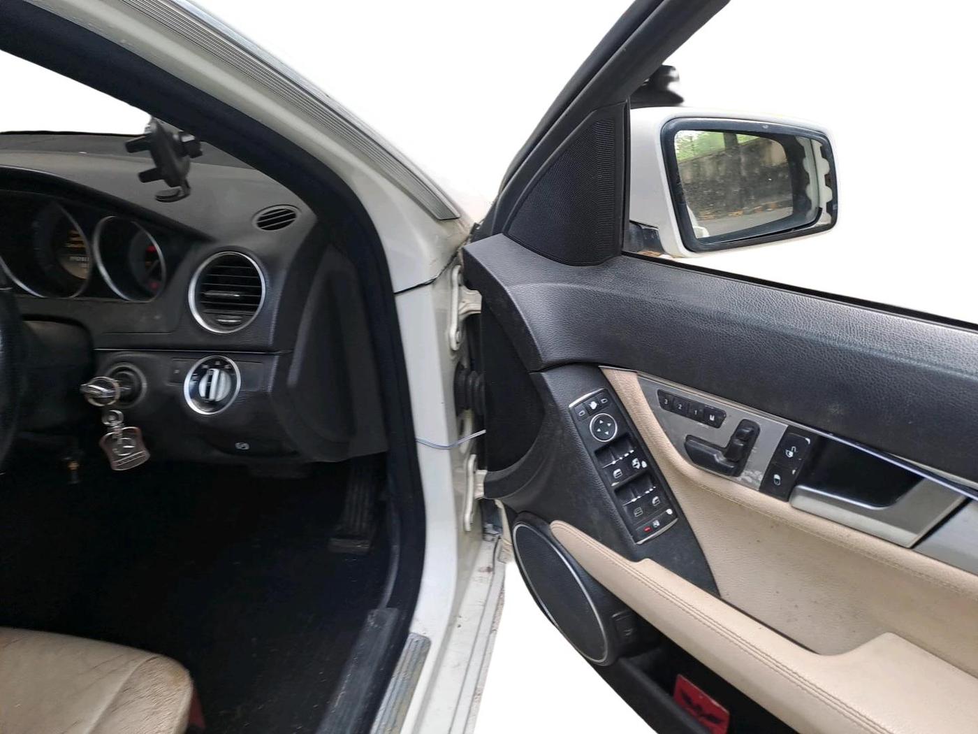2011 Mercedes Benz C Class C 250 CDI, Diesel, Automatic, 1,03,124 km, interior