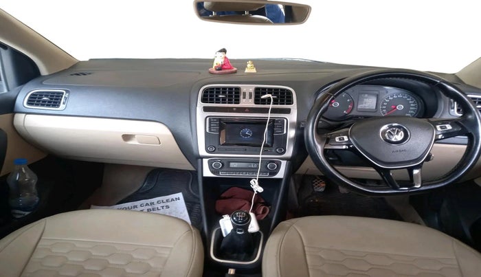 2016 Volkswagen Ameo HIGHLINE1.2L, Petrol, Manual, 51,995 km, interior