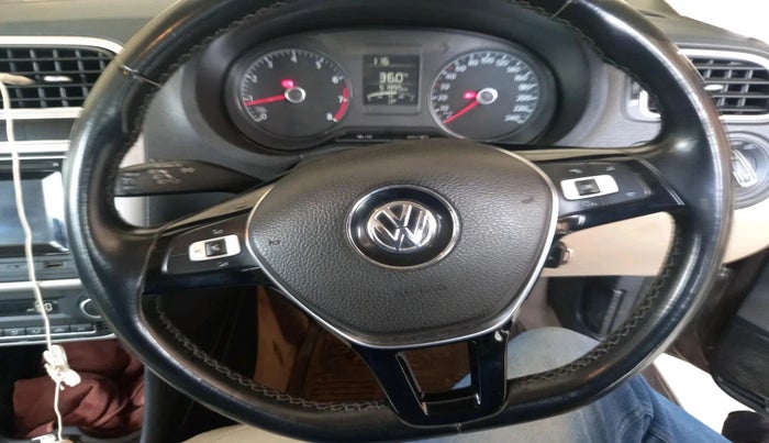 2016 Volkswagen Ameo HIGHLINE1.2L, Petrol, Manual, 51,995 km, interior