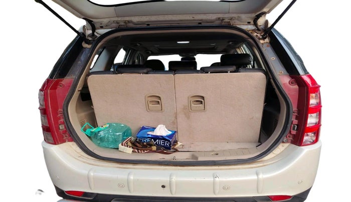 2016 Mahindra XUV500 W10, Diesel, Manual, 73,214 km, exterior