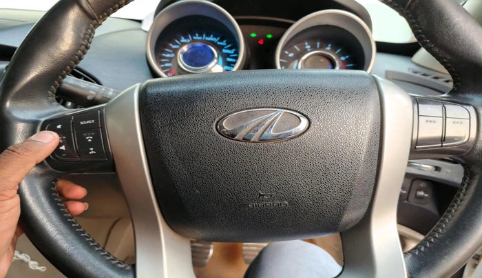 2016 Mahindra XUV500 W10, Diesel, Manual, 73,214 km, interior