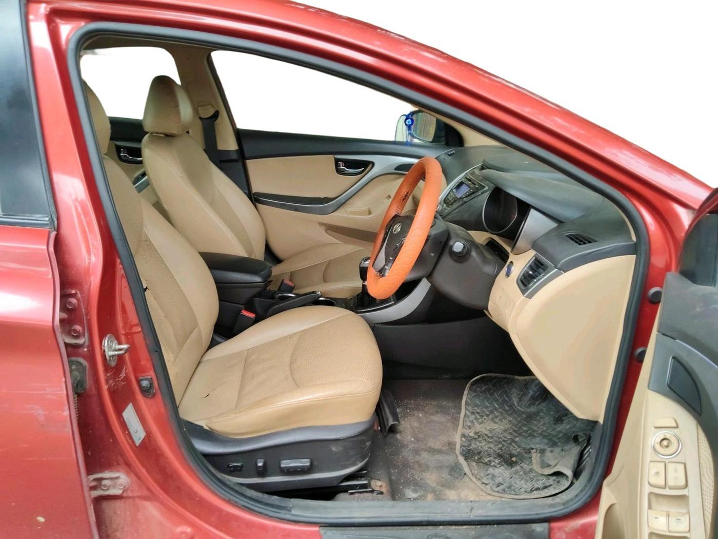 2013 Hyundai New Elantra 1.8 SX MT VTVT, Petrol, Manual, 84,857 km, interior