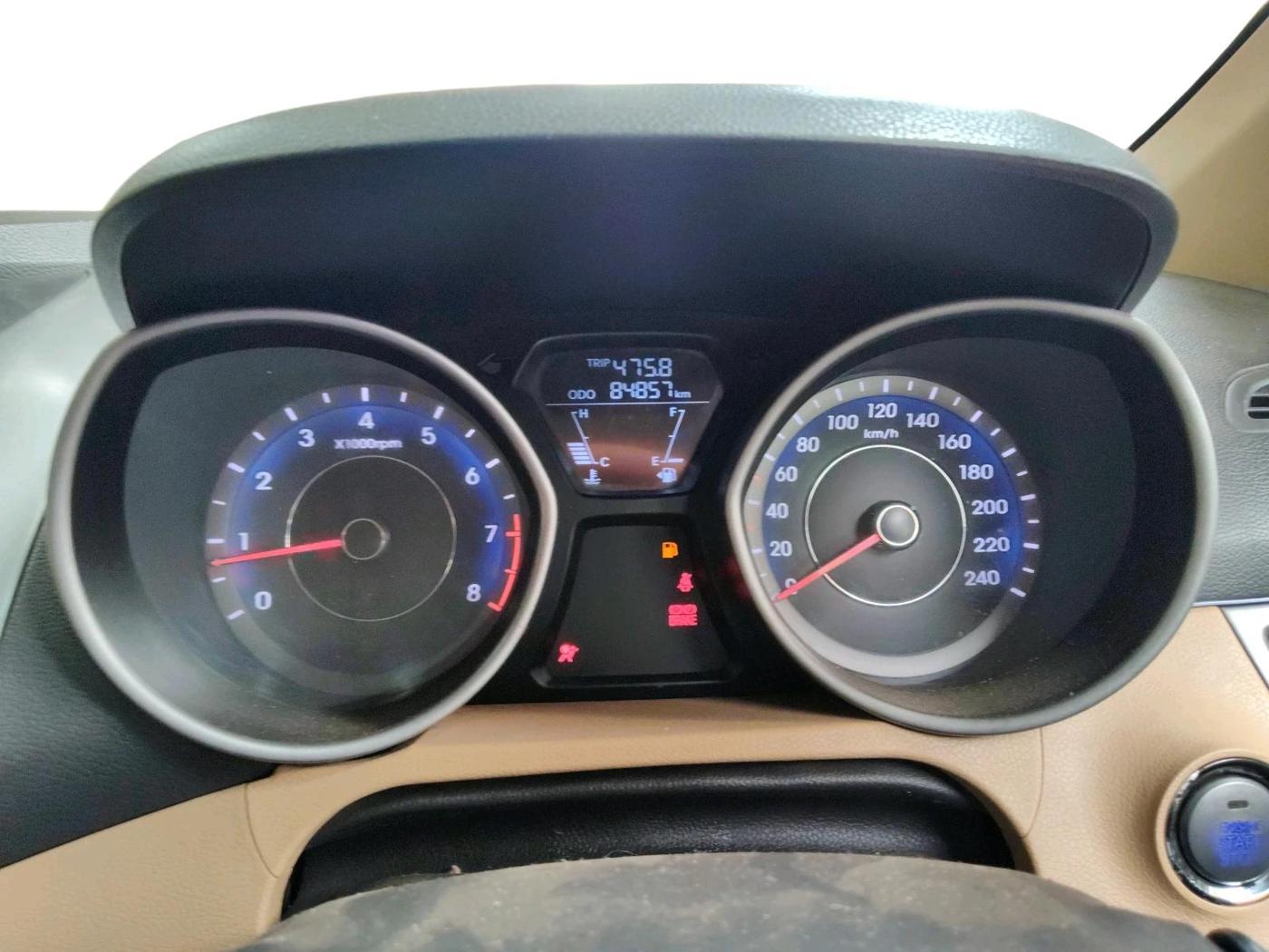 2013 Hyundai New Elantra 1.8 SX MT VTVT, Petrol, Manual, 84,857 km, interior